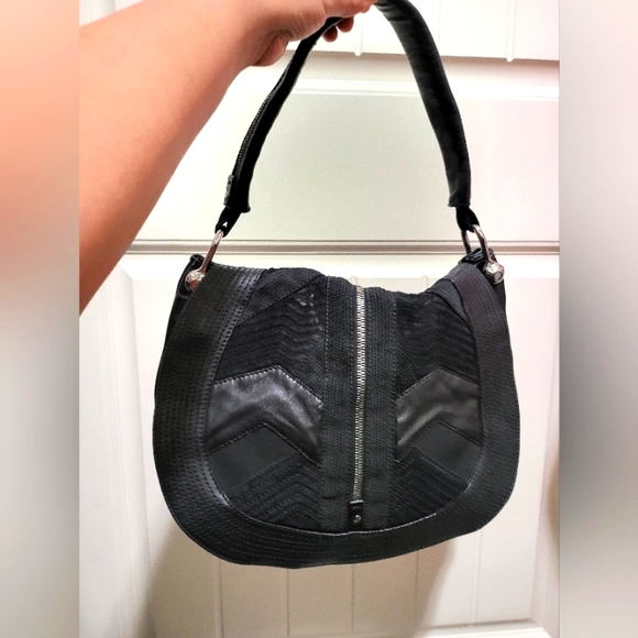 Versace bag - Picture 2 of 14